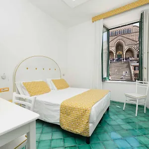 albergo-s-andrea.hotels-amalfi.com/